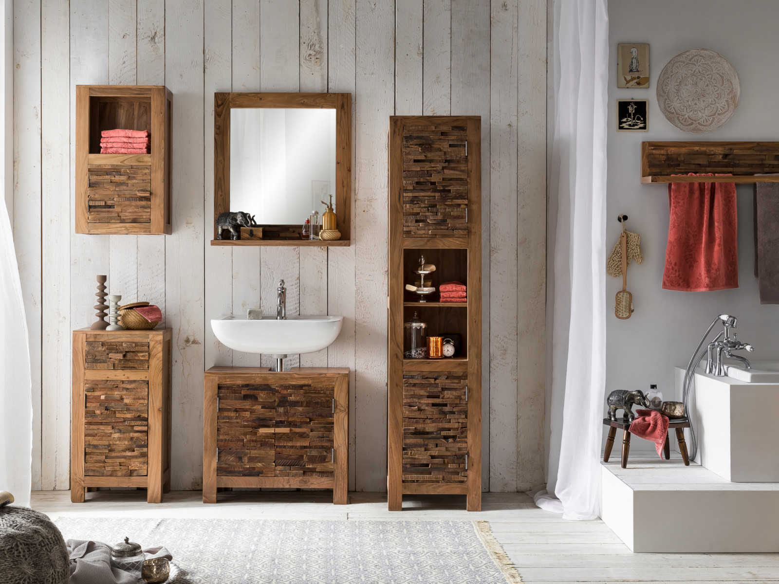 Frontansicht Waschbeckenunterschrank Matay aus lackierter Akazie 67×61×30 mit 2 Türen, natur, als Wohnbeispiel im Badezimmer